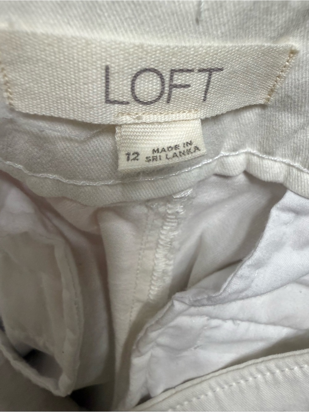 LOFT Women’s White Straight Leg Ankle Pants Size 12 - Picture 2 of 3